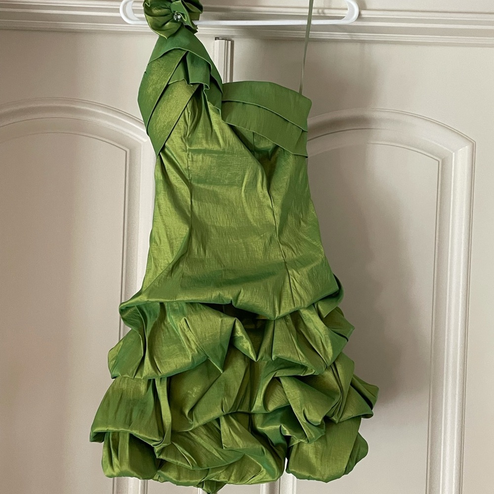 One shoulder dress